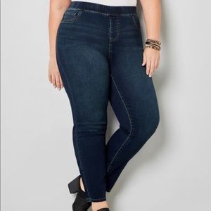 Avenue sz 24 petite high rise jeggings, NWOT